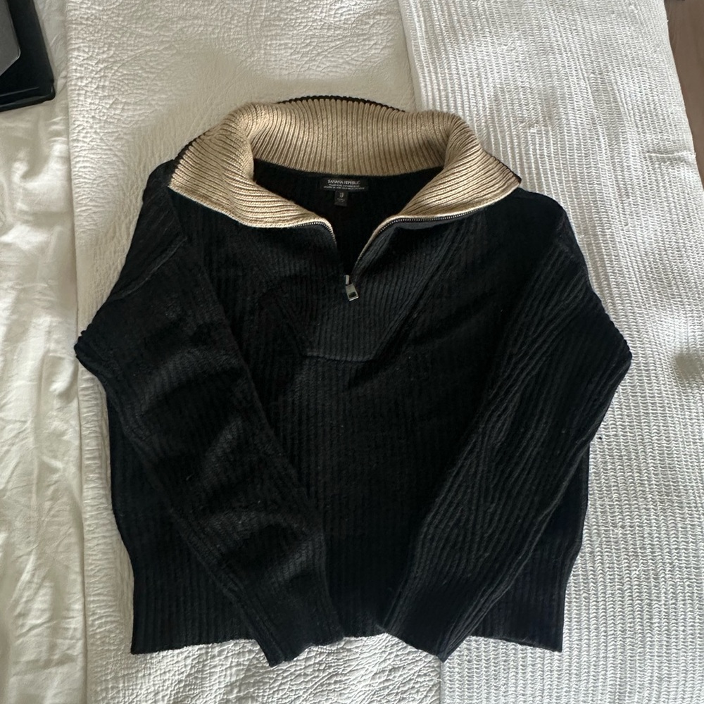 Banana Republic Black and Cream Sweater